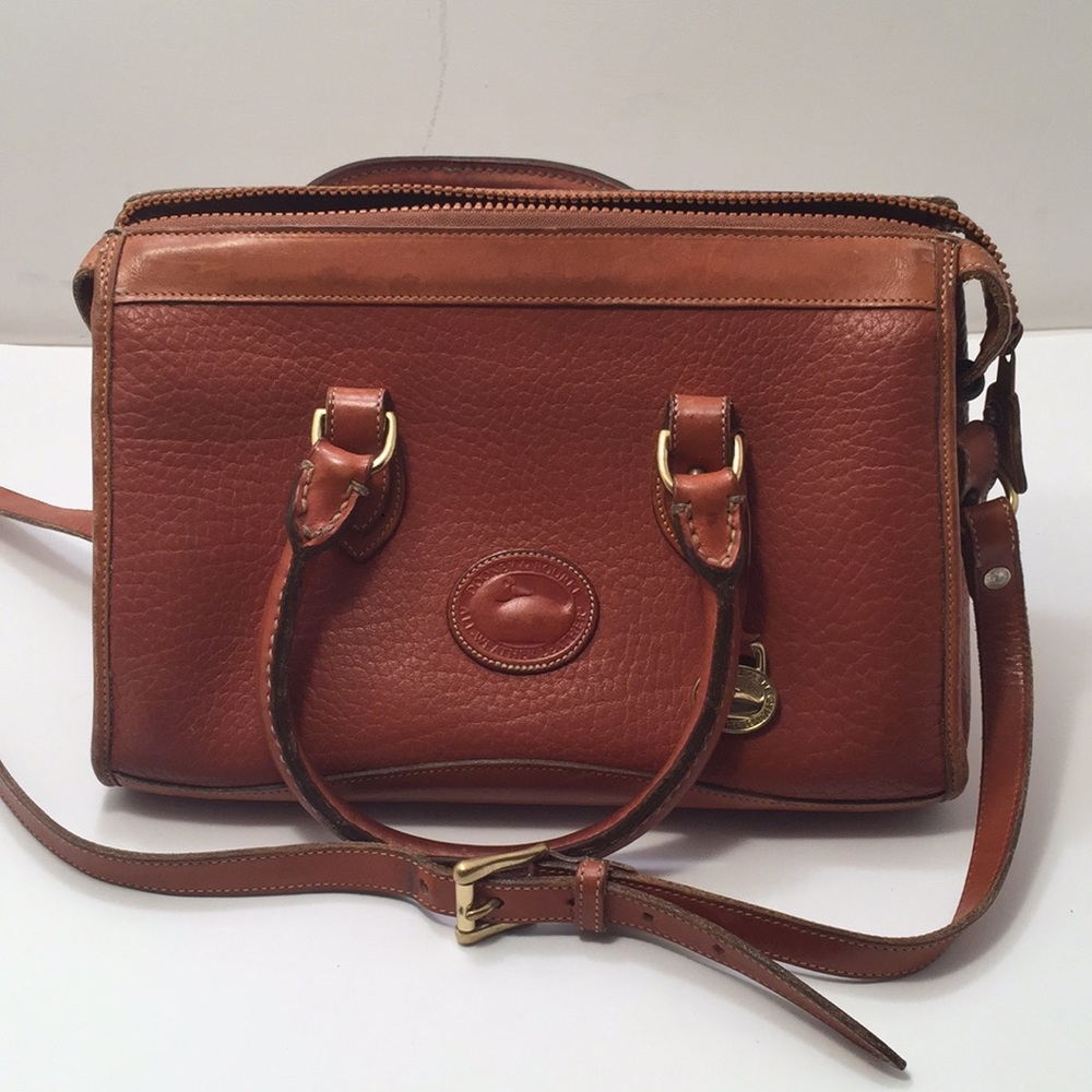 Vintage Dooney & Bourke bag. Great condition!